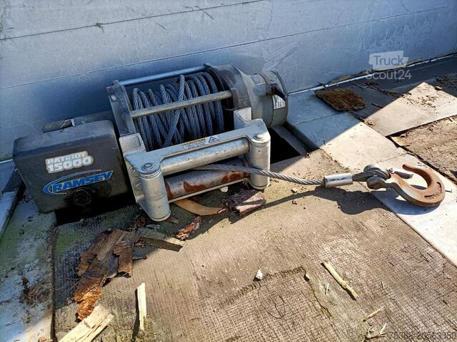 Autocarro con pianale scarrabile e rampa DAF DAF XF 106 440