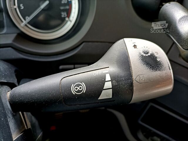 Autocarro con pianale scarrabile e rampa DAF DAF XF 106 440