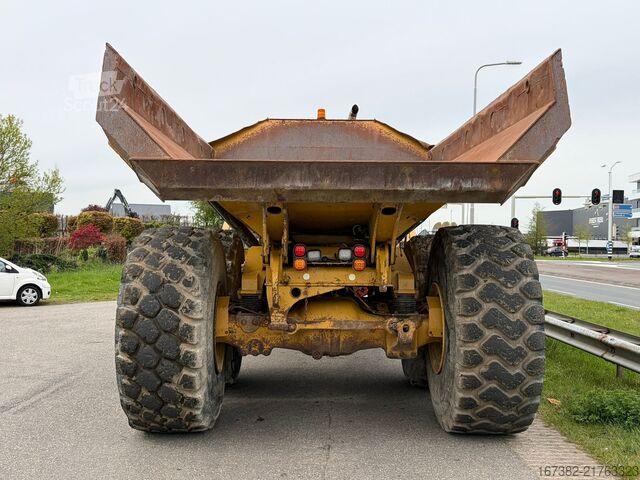 Muldenfahrzeug Caterpillar 745C