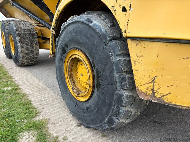 Kaatokuorma-auto Caterpillar 745C