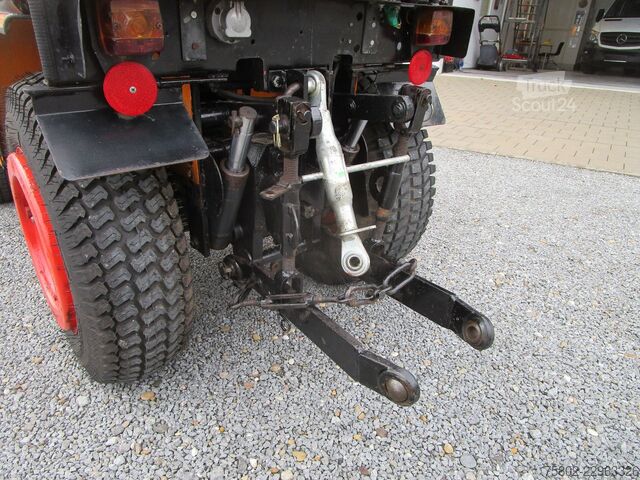 Traktor Agria 5900 mit Schneepflug+Kabine*