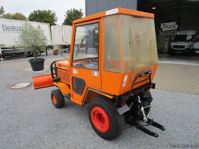 Traktor Agria 5900 mit Schneepflug+Kabine*