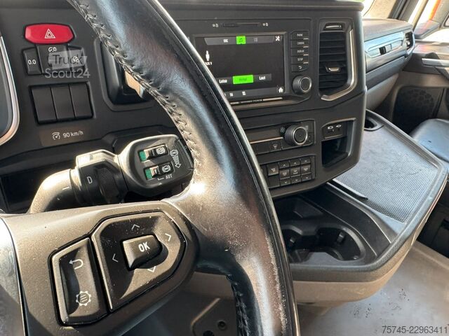 Vakio vetoauto SCANIA R460 * STANDKLIMA * LEDER * 2 X TANK * 1. HAND *