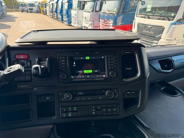 Vakio vetoauto SCANIA R460 * STANDKLIMA * LEDER * 2 X TANK * 1. HAND *