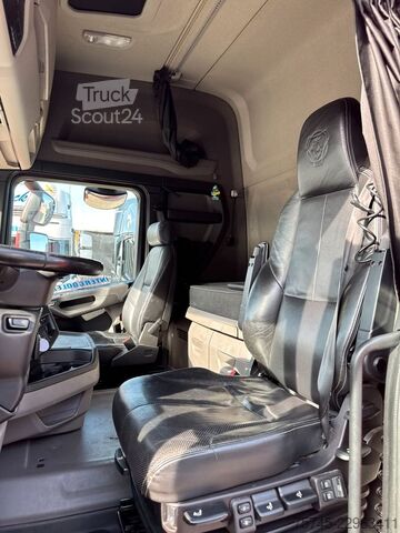 Vakio vetoauto SCANIA R460 * STANDKLIMA * LEDER * 2 X TANK * 1. HAND *