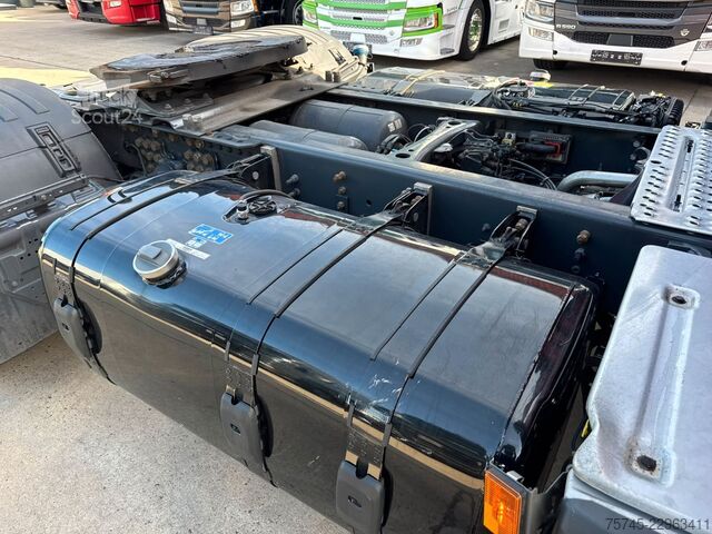 Vakio vetoauto SCANIA R460 * STANDKLIMA * LEDER * 2 X TANK * 1. HAND *