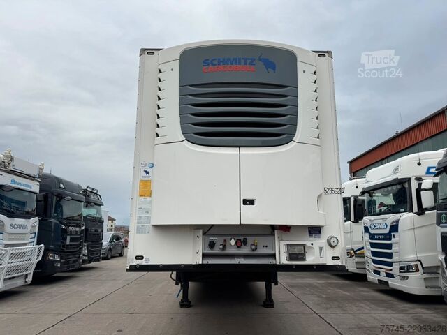 Kylmäkuljetuspuoliperävaunu SCHMITZ CARGOBULL SCB*S3T * DOPPELSTOCK * LIFTACHSE * 2,50 M BREIT