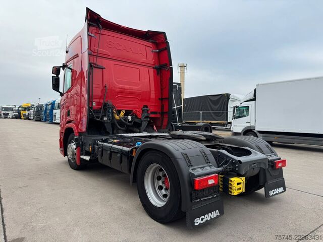 Vakio vetoauto SCANIA R 460 * STANDKLIM* LEDER * 2 X TANK * 1. HAND *