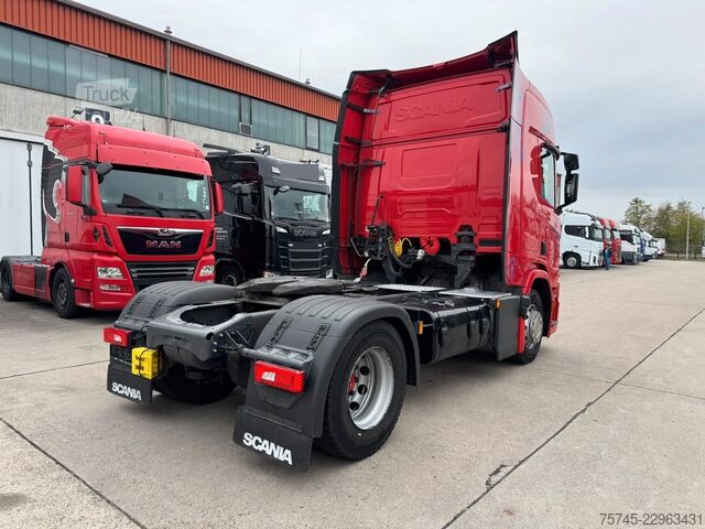 Vakio vetoauto SCANIA R 460 * STANDKLIM* LEDER * 2 X TANK * 1. HAND *