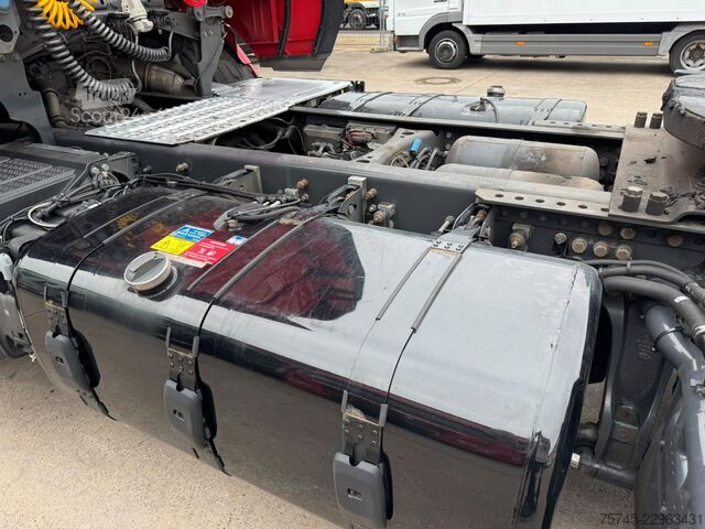 Vakio vetoauto SCANIA R 460 * STANDKLIM* LEDER * 2 X TANK * 1. HAND *
