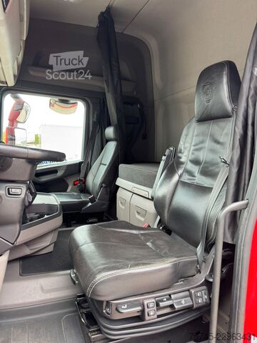 Vakio vetoauto SCANIA R 460 * STANDKLIM* LEDER * 2 X TANK * 1. HAND *