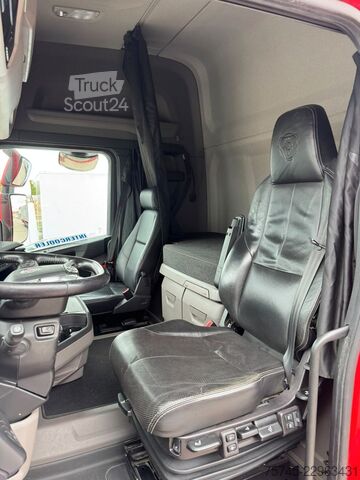 Vakio vetoauto SCANIA R 460 * STANDKLIM* LEDER * 2 X TANK * 1. HAND *