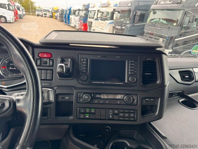 Vakio vetoauto SCANIA R 460 * STANDKLIM* LEDER * 2 X TANK * 1. HAND *