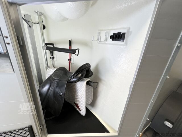 Paardentransportaanhanger Böckmann Champion R Sonderhöhe Pferdeanhänger