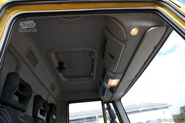 Camión caja iveco EuroCargo ML 120 E 28 AHK LBW