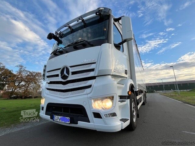 Plateau bâché Mercedes Benz Antos 2545