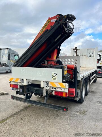 Truck-mounted crane Iveco eurotrakker