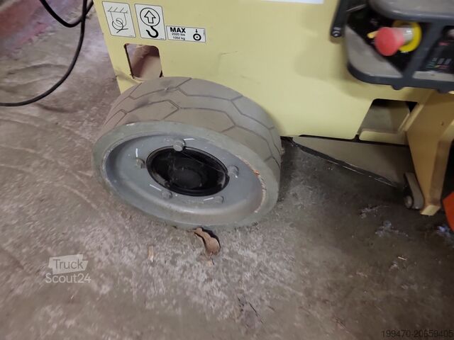 Sto za podizanje makaza JLG 3246ES