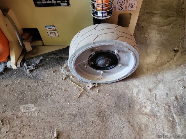 Sto za podizanje makaza JLG 3246ES