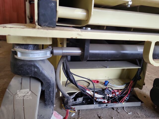 Sto za podizanje makaza JLG 3246ES