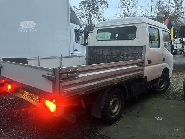 شاحنة صغيرة بيك أب Toyota Dyna D4D