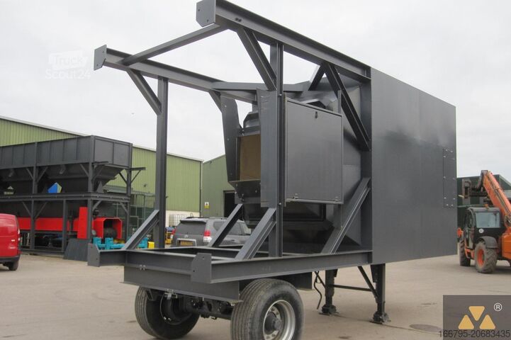 معدات التكسير Delta Mobile surge hopper