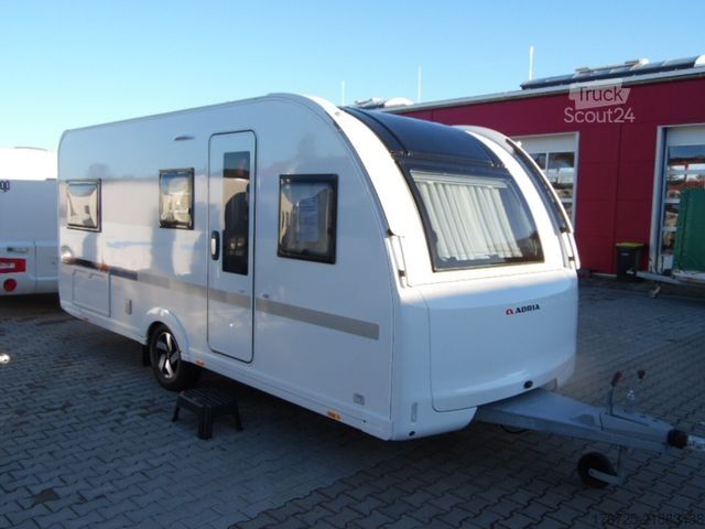Asuntovaunu ADRIA Adora 572 UT