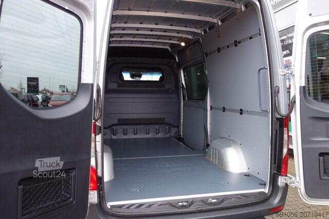 Skåpbil mercedes-benz Sprinter 317 CDI Kasten L2H2 STDHZ/KAM/NAVI/MBUX