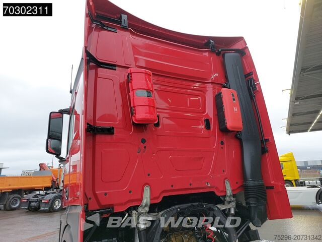 Standard-SZM Mercedes Actros 1848 Actros 4X2 MP4 BigSpace 2xTanks