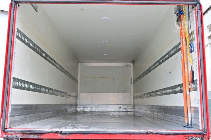 LKW mit Kofferaufbau Renault T440 6x2 E6 Retarder AHK LBW Isokoffer Lift Lenk