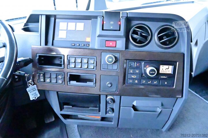 LKW mit Kofferaufbau Renault T440 6x2 E6 Retarder AHK LBW Isokoffer Lift Lenk