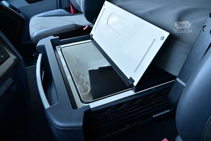 LKW mit Kofferaufbau Renault T440 6x2 E6 Retarder AHK LBW Isokoffer Lift Lenk