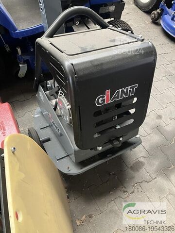 Príves s miešačkou na betón Giant GPR3558D