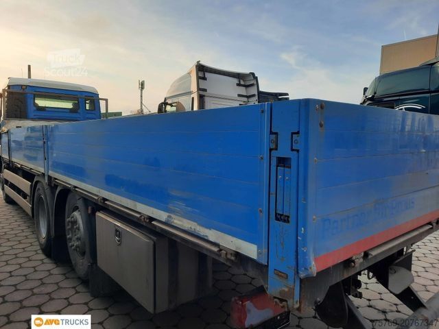 Camión de plataforma MAN 26.420 TGS Pritsche 8,15 m Intarder AHK