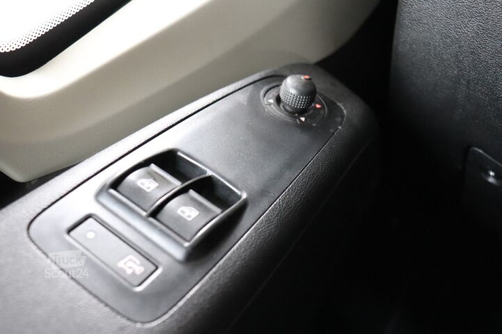 Dobozos furgon Peugeot Boxer 330 2.2 HDI 130PK Profit+ - Airco - Cruis...