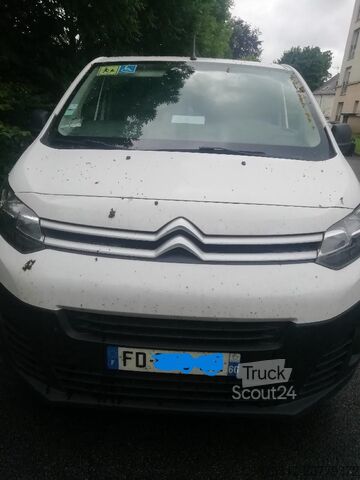 Minibus Citroen Jumpy