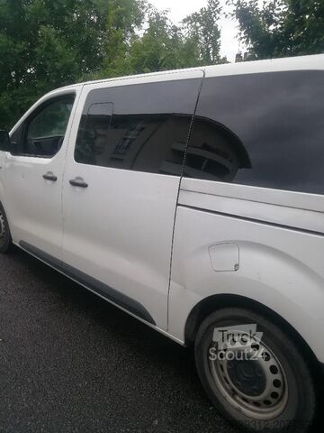 Minibus Citroen Jumpy