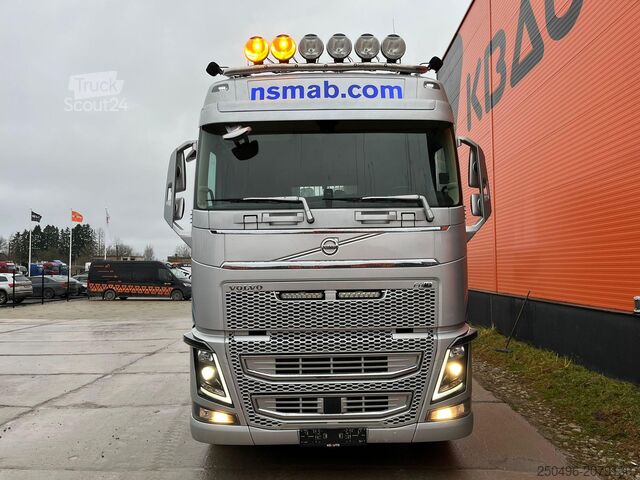 Trasportatore di tronchi Volvo FH 16 650 8x4*4 CRANAB TZ12.2