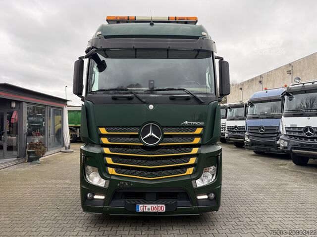 Štandardný ťahač Mercedes-Benz Actros 2542 6X2 Kran Fassi F335 bis 22.5 Meter