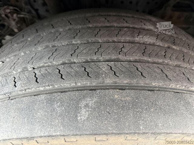 Štandardný ťahač Mercedes-Benz Actros 2542 6X2 Kran Fassi F335 bis 22.5 Meter