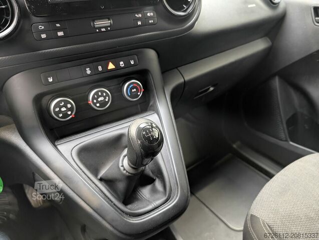 Mercedes-Benz Citan 112 CDI, zadní kamera, navigace, klimatizace, vyhřívání sedadel Mercedes-Benz Citan