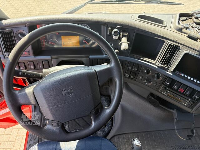 Tracteur standard Volvo FH440 Globe XL / 2 Tanks / Euro 5 / NL Truck