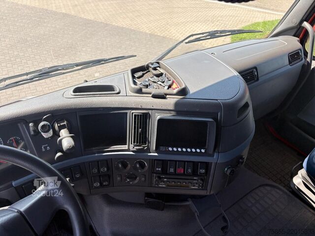 Tracteur standard Volvo FH440 Globe XL / 2 Tanks / Euro 5 / NL Truck