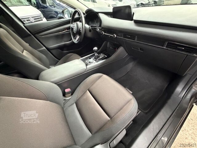 Varevogn MAZDA 3 2.0 SKYACTIV-X M-Hybrid Navi Motor Defekt !!