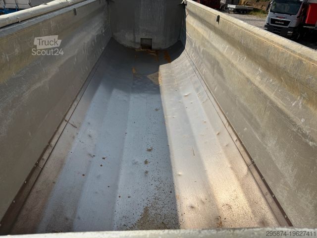 Standard tractor unit MAN TGS 26.480 mit Schwarzmüller Kipper27m3 ALU Lift