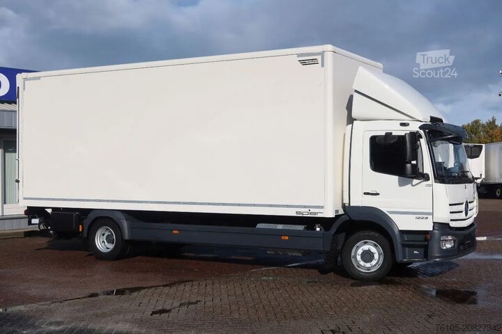 Maleta Mercedes-Benz Atego 1223 1223 L Bak + Klep Bar 3000 KG