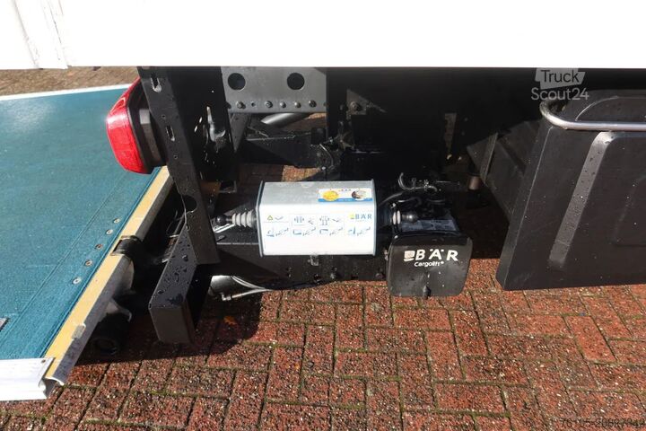 Maleta Mercedes-Benz Atego 1223 1223 L Bak + Klep Bar 3000 KG