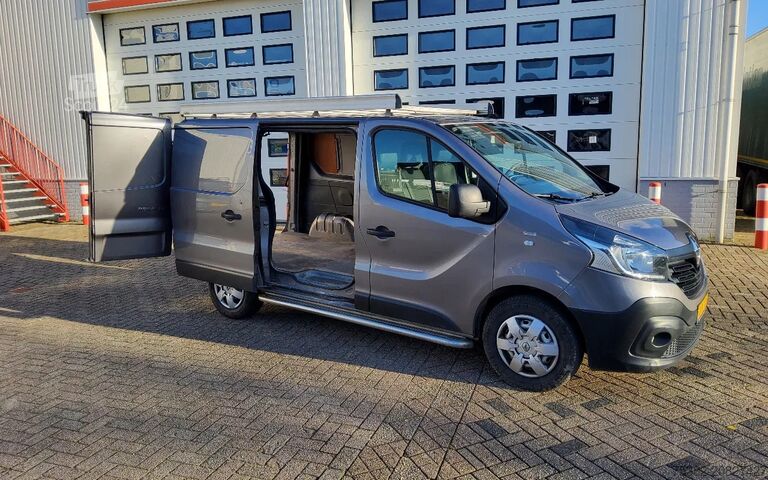 Ploščati dostavnik Renault Trafic 140 PK - L1H1 GESLOTEN - 2x ZIJSCHUIFDEU...
