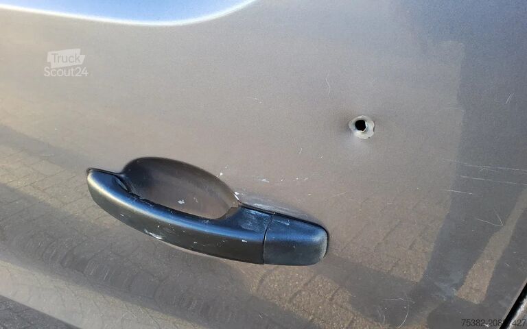 Ploščati dostavnik Renault Trafic 140 PK - L1H1 GESLOTEN - 2x ZIJSCHUIFDEU...