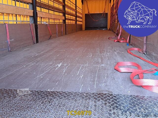 Sliding tarpaulins Krone